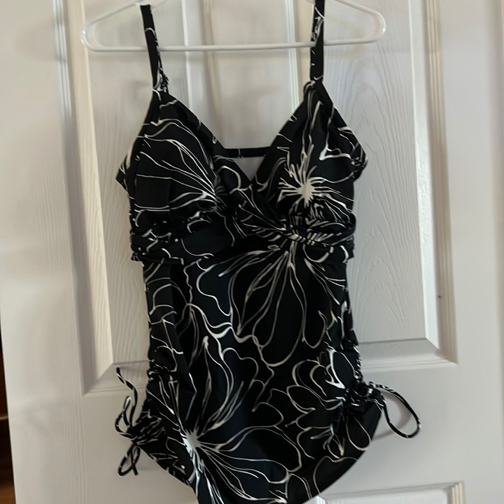 Trimshapper swim top
